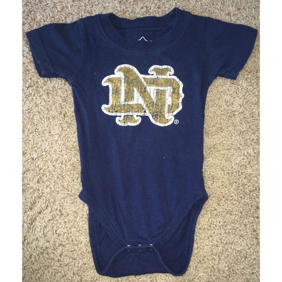 Baby NOTRE DAME Navy Gold Wes And Willy 6 MONTH BODYSUIT One Piece Infant Logo - Picture 1 of 3